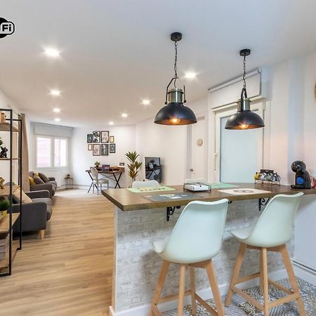 Apt In The Old Town With Cool Terrace!! Private Parking ビルバオ エクステリア 写真